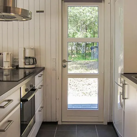 בית נופש Amazing In Aakirkeby With Kitchen